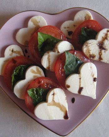 education.com - caprese salad hearts  - Valentine's Day foods - Mohawk Homescapes
