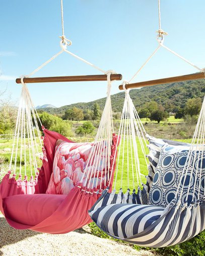 Swinging Hammock Chairs for Outdoor Oasis