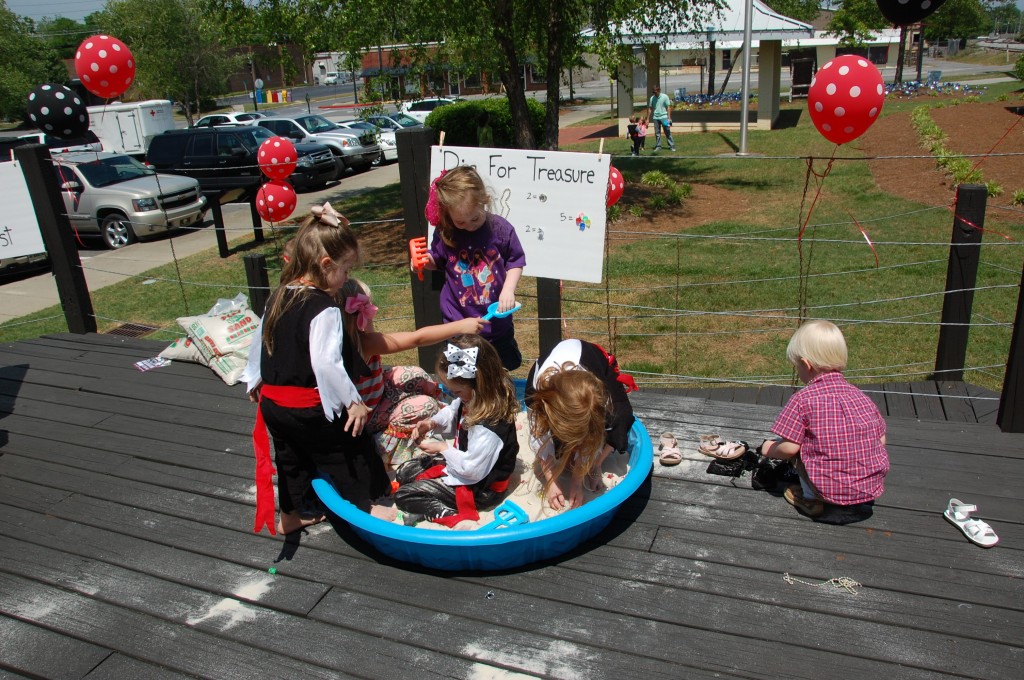 pirate party kids digging for treasure