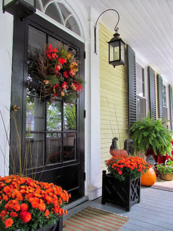 Mohawk - Homescapes - Porch - Fall - Decor - Home - Design - http://antiquenehomes.blogspot.com/