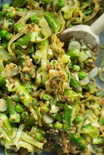 Ohsheglows.com - Spring Pastas - Green Pasta Primavera