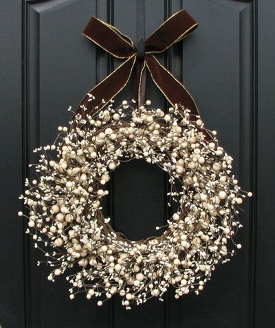 Winter Wreaths - DIY winter wreath ideas - crafts - Mohawk Home - etsy