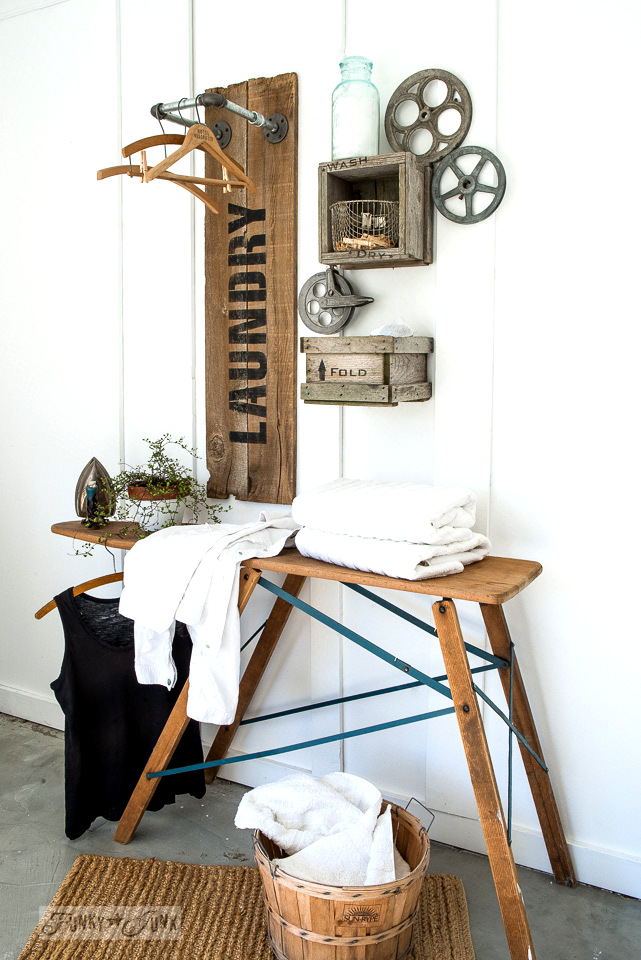 Laundry room farmhouse sign DIY