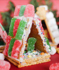 kid-friendly crafts winter break - Mohawk Home - Graham cracker houses - The Newlywed Pilgrimage Blog